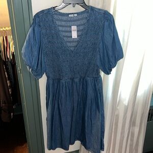 GAP denim dress with pockets